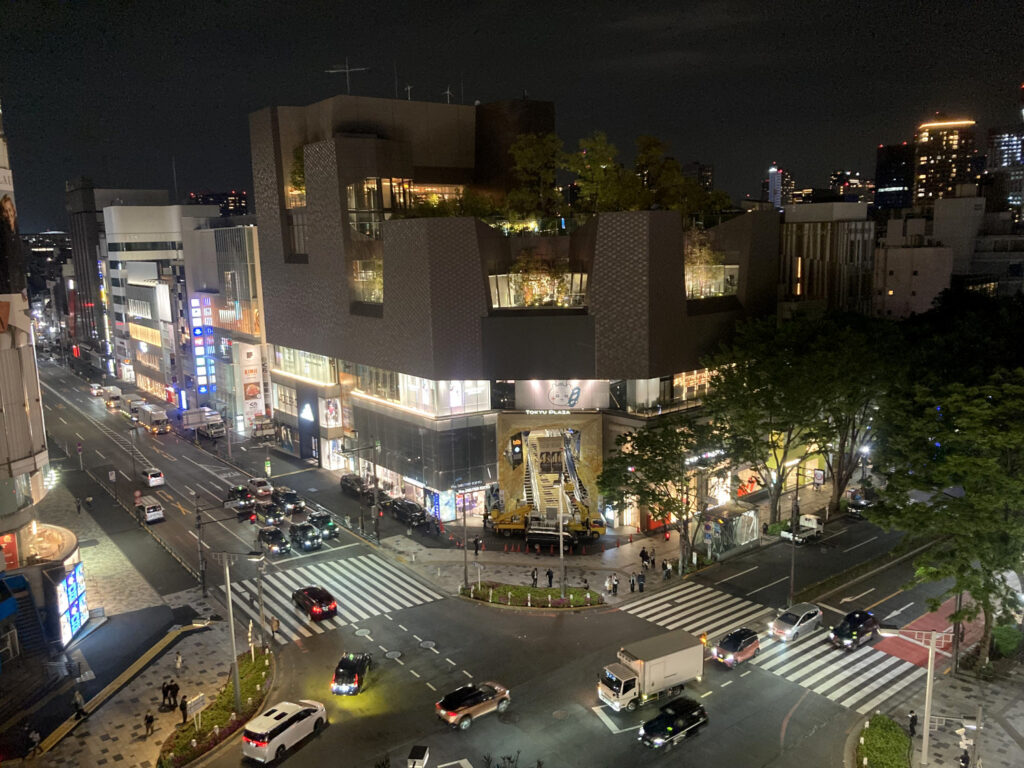 ハラカド6階から見下ろした原宿の街並み