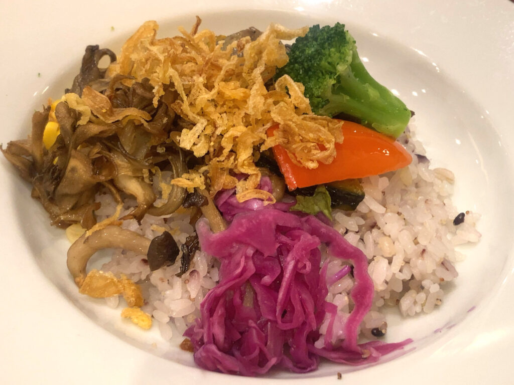 雑穀ごはんと野菜