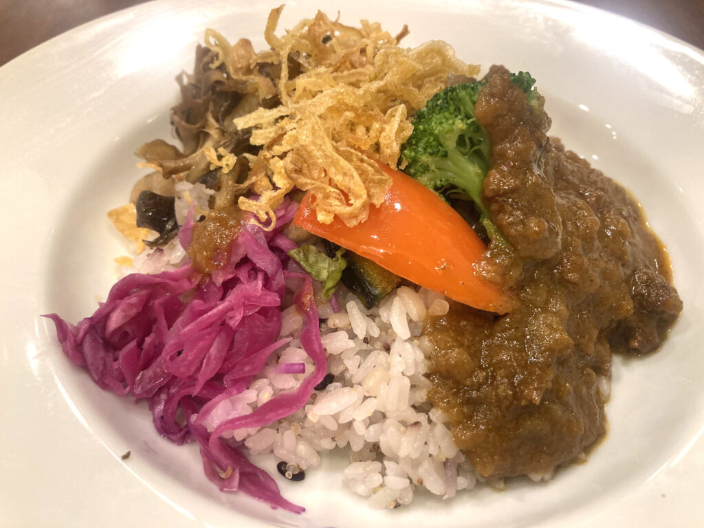 ロイヤルホストのNIKUVEGE ベジタブルカレー&雑穀ごはん